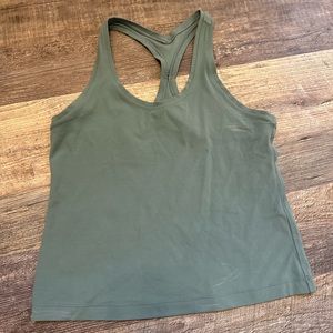 lululemon cropped workout top